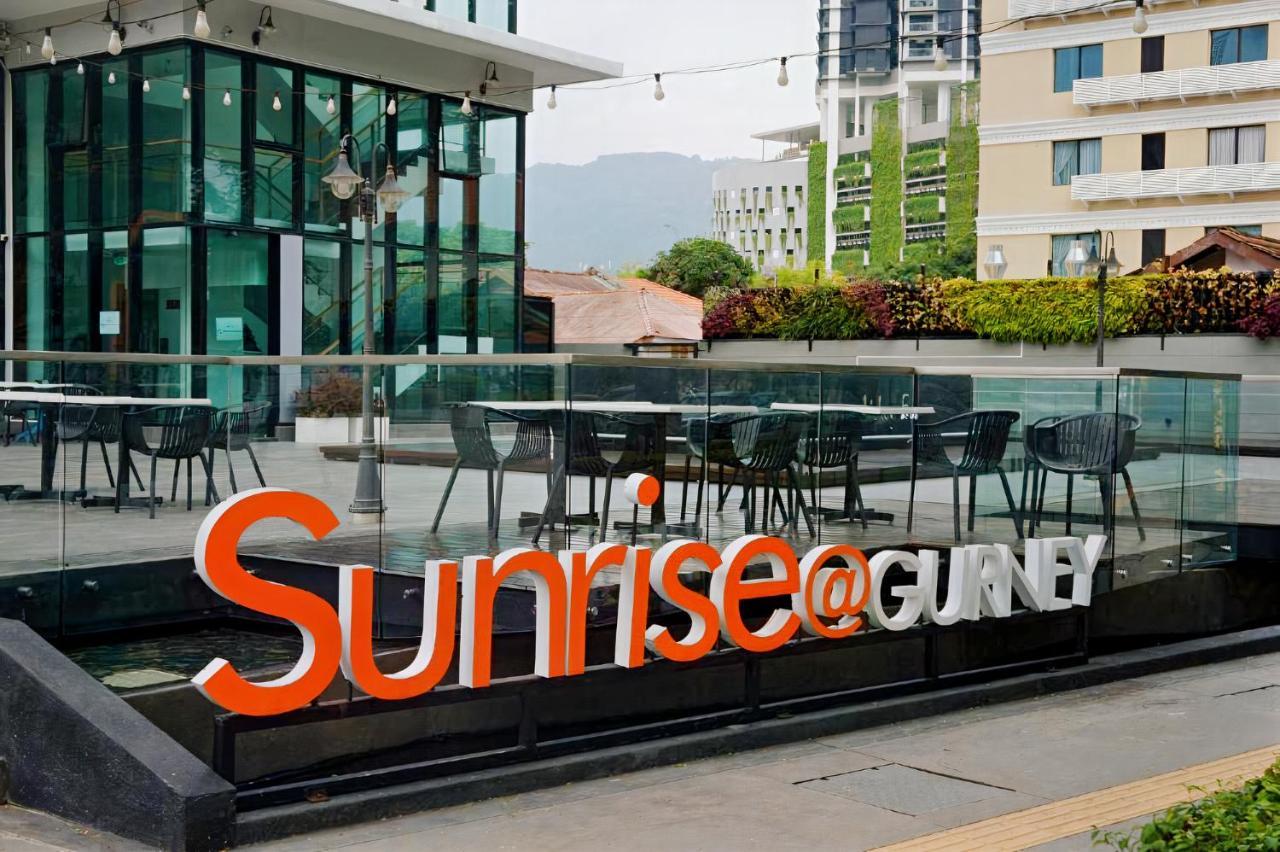 Sunrise Gurney Premium Executive City/Seafront Suite - Penang Джорджтаун Экстерьер фото